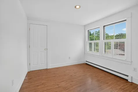 37 Old Hedge Row Vineyard Haven MA 02568