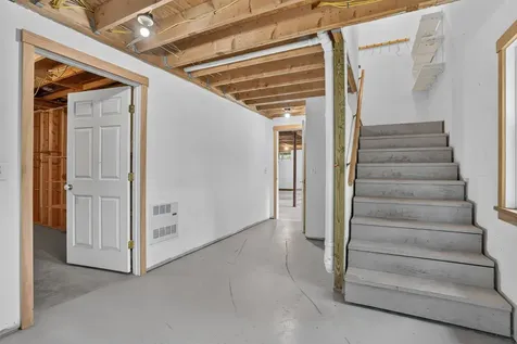 37 Old Hedge Row Vineyard Haven MA 02568
