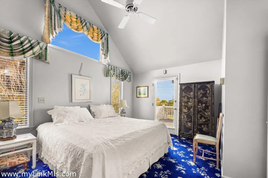 9 Weston Avenue Oak Bluffs MA 02557