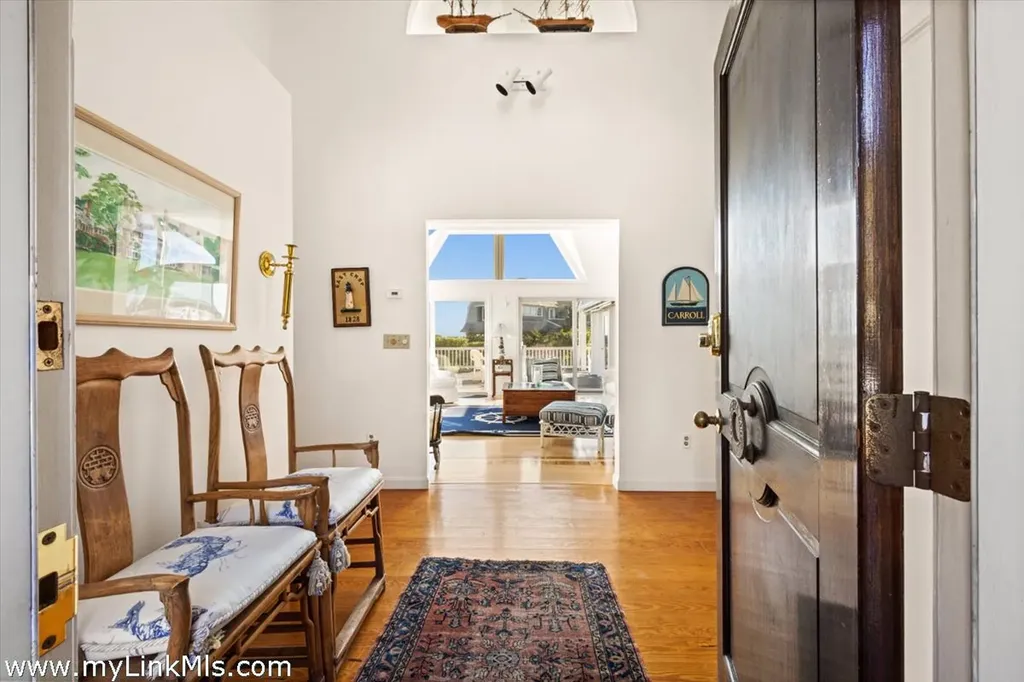 9 Weston Avenue Oak Bluffs MA 02557