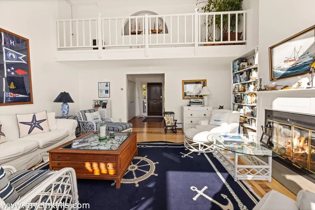9 Weston Avenue Oak Bluffs MA 02557