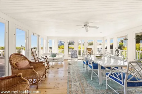 9 Weston Avenue Oak Bluffs MA 02557