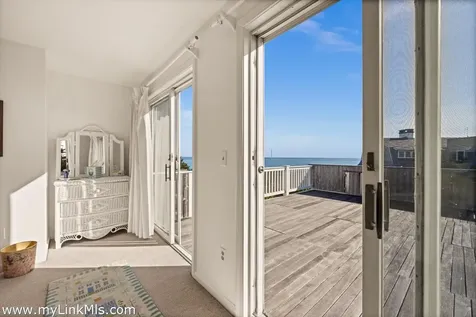 9 Weston Avenue Oak Bluffs MA 02557