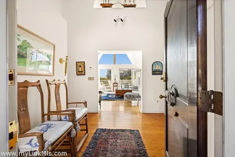 9 Weston Avenue Oak Bluffs MA 02557