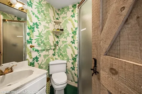 9 Weston Avenue Oak Bluffs MA 02557