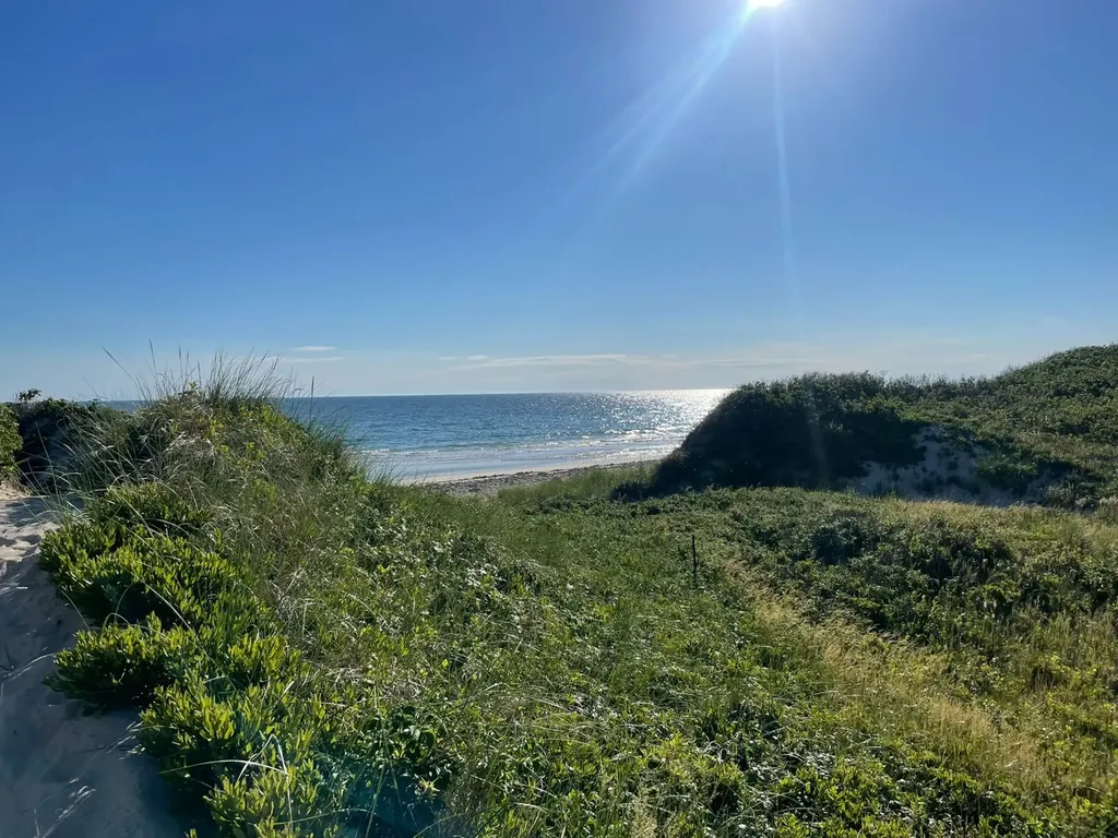 00 Moshup Trail Aquinnah MA 02535