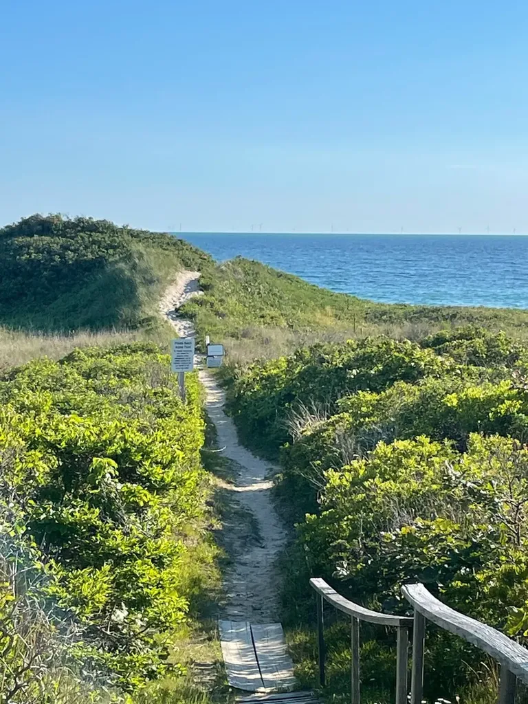00 Moshup Trail Aquinnah MA 02535