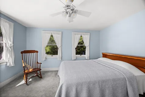 52 Oak Knoll Road West Tisbury MA 02575