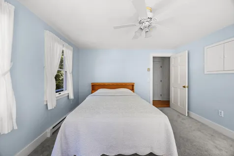 52 Oak Knoll Road West Tisbury MA 02575