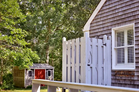 52 Oak Knoll Road West Tisbury MA 02575