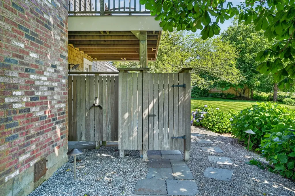 128 West Tisbury Road Edgartown MA 02539