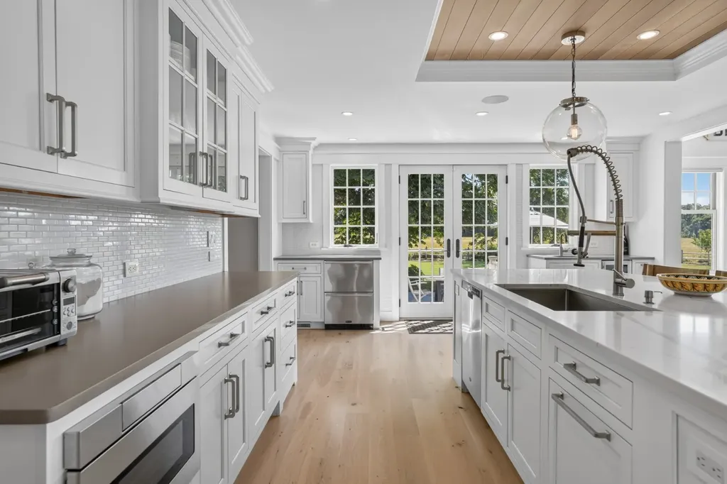 128 West Tisbury Road Edgartown MA 02539