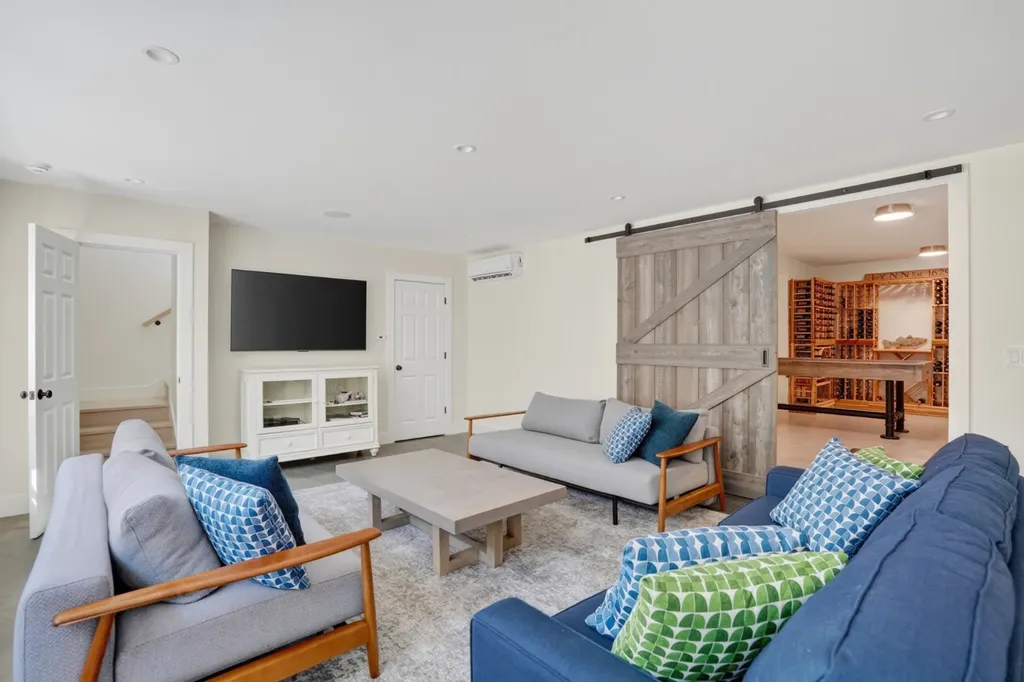 128 West Tisbury Road Edgartown MA 02539