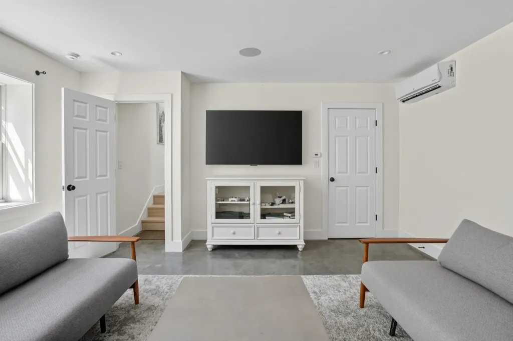 128 West Tisbury Road Edgartown MA 02539