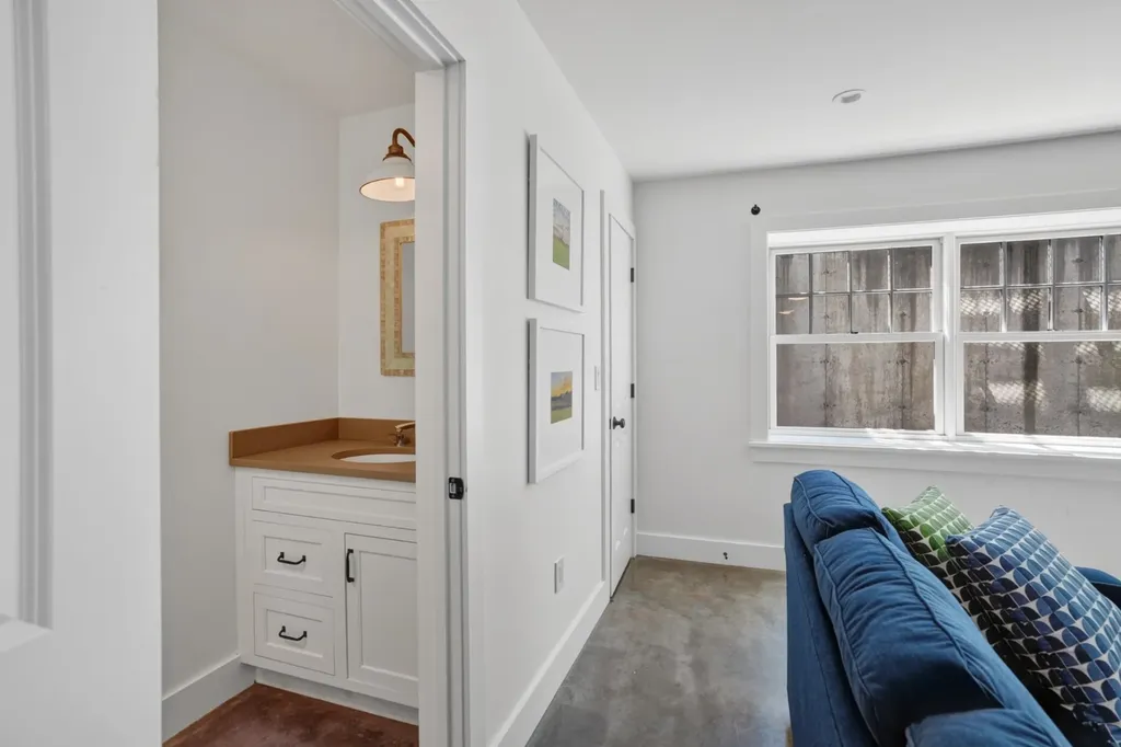 128 West Tisbury Road Edgartown MA 02539