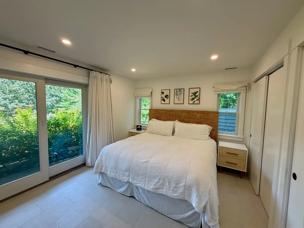 12 Brook Hollow Road West Tisbury MA 02575