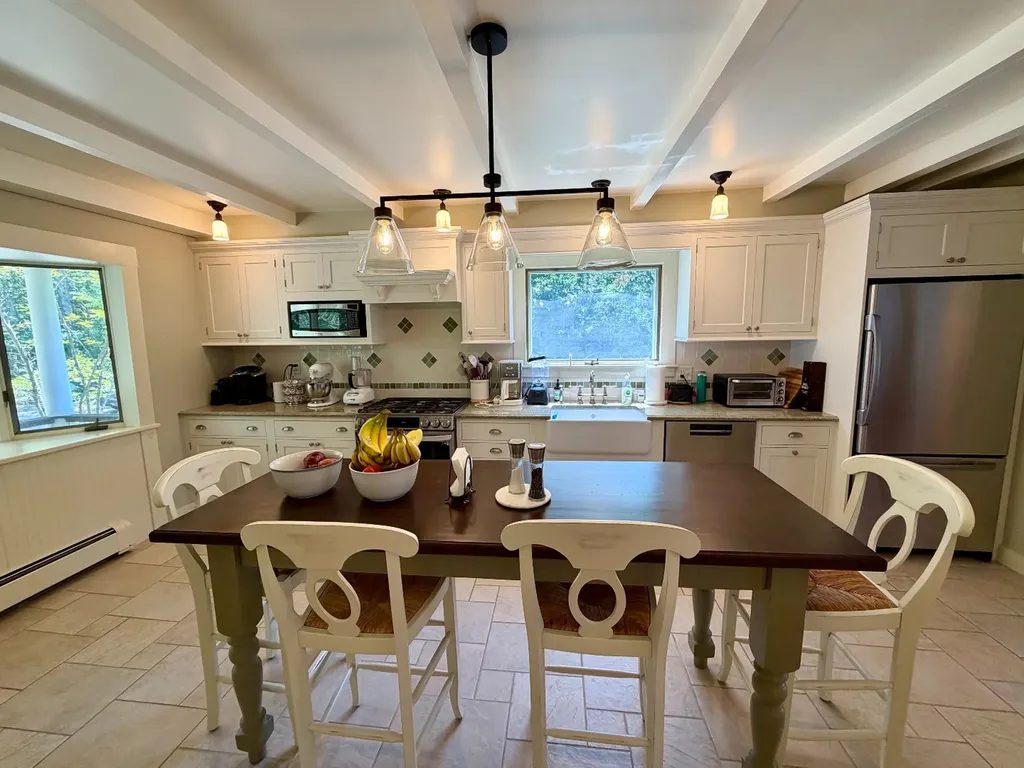 12 Brook Hollow Road West Tisbury MA 02575