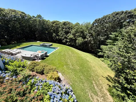12 Brook Hollow Road West Tisbury MA 02575