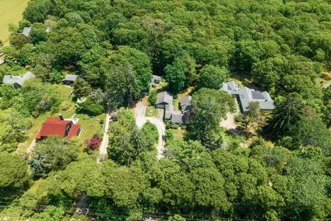 132 South Road Chilmark MA 02535