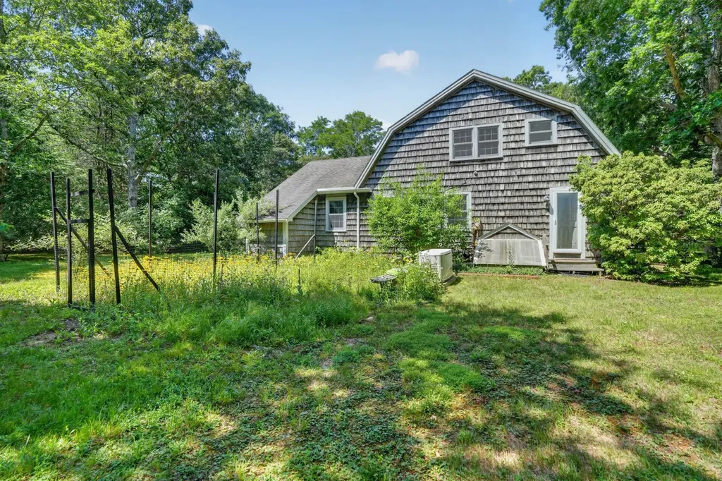 150 Field View Lane West Tisbury MA 02575
