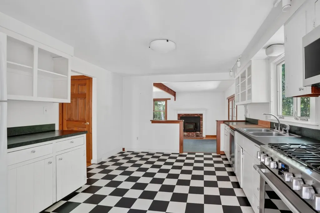 150 Field View Lane West Tisbury MA 02575