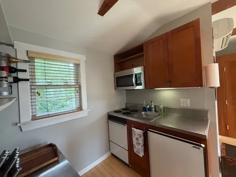 124 Skiff Avenue Vineyard Haven MA 02568