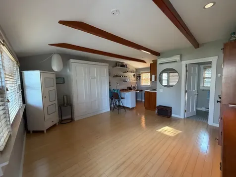 124 Skiff Avenue Vineyard Haven MA 02568