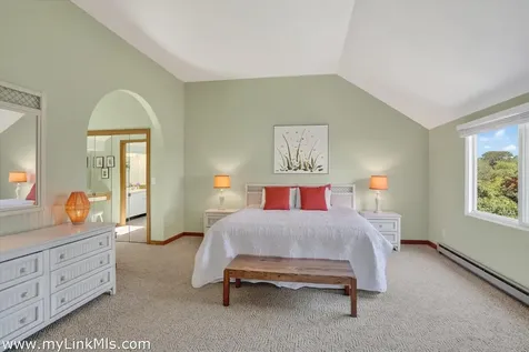40 Hidden Cove Road Oak Bluffs MA 02557