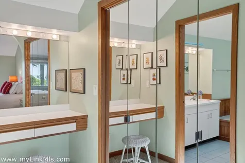 40 Hidden Cove Road Oak Bluffs MA 02557