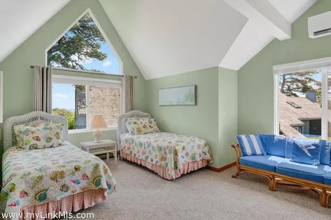 40 Hidden Cove Road Oak Bluffs MA 02557