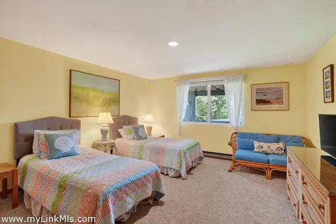 40 Hidden Cove Road Oak Bluffs MA 02557