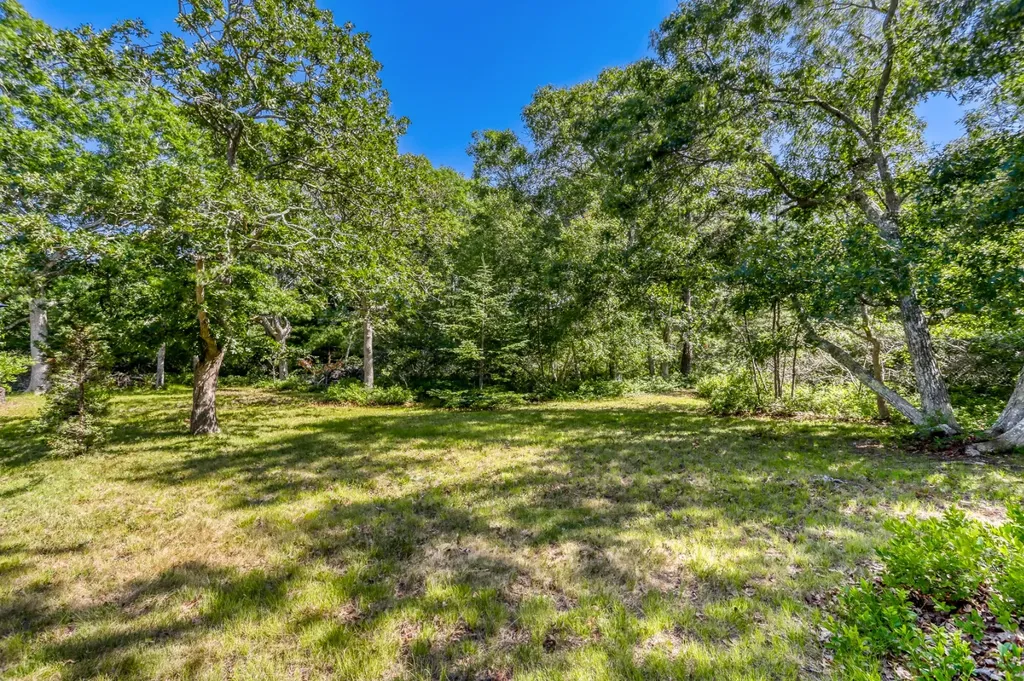 42 Field View Lane West Tisbury MA 02575