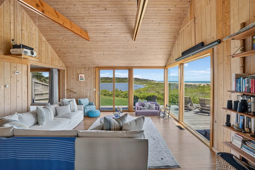 21 Eliot Avenue Chilmark MA 02535