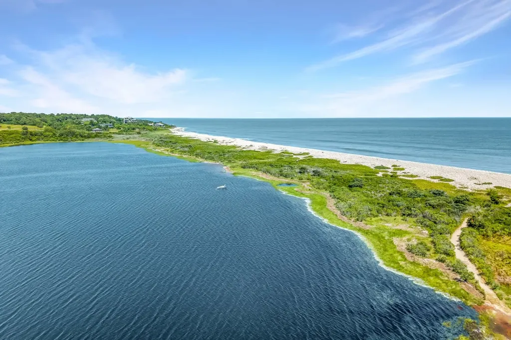 21 Eliot Avenue Chilmark MA 02535