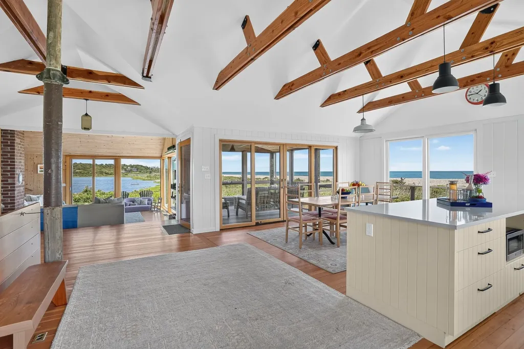 21 Eliot Avenue Chilmark MA 02535