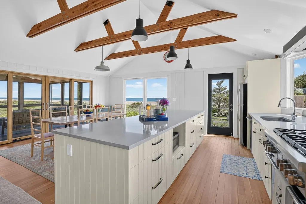 21 Eliot Avenue Chilmark MA 02535