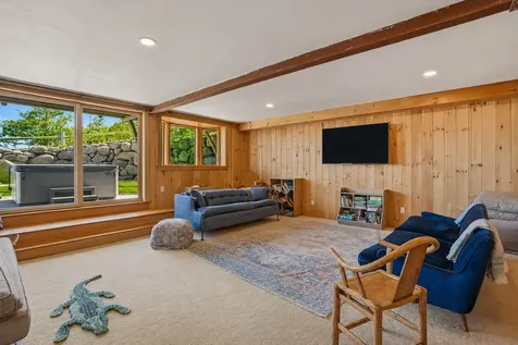 21 Eliot Avenue Chilmark MA 02535