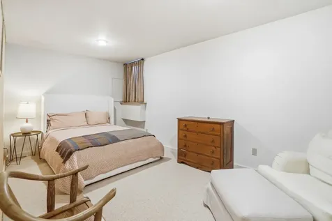 21 Eliot Avenue Chilmark MA 02535