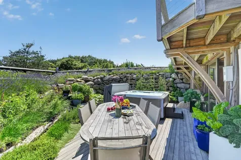 21 Eliot Avenue Chilmark MA 02535