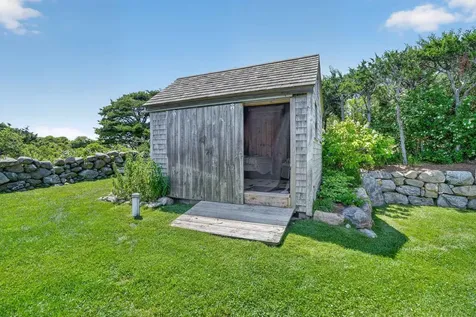 21 Eliot Avenue Chilmark MA 02535