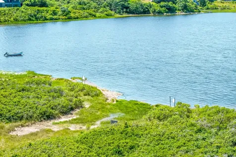 21 Eliot Avenue Chilmark MA 02535