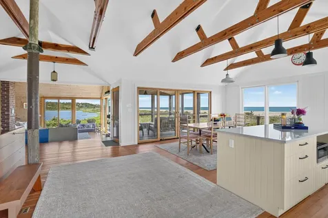 21 Eliot Avenue Chilmark MA 02535
