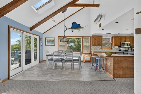 12 Lobsterville Road Aquinnah MA 02535