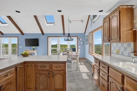 12 Lobsterville Road Aquinnah MA 02535