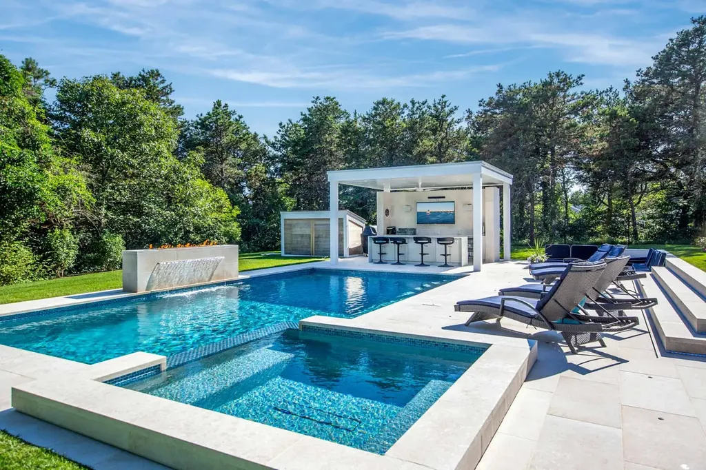 7 Katama Drive Edgartown MA 02539