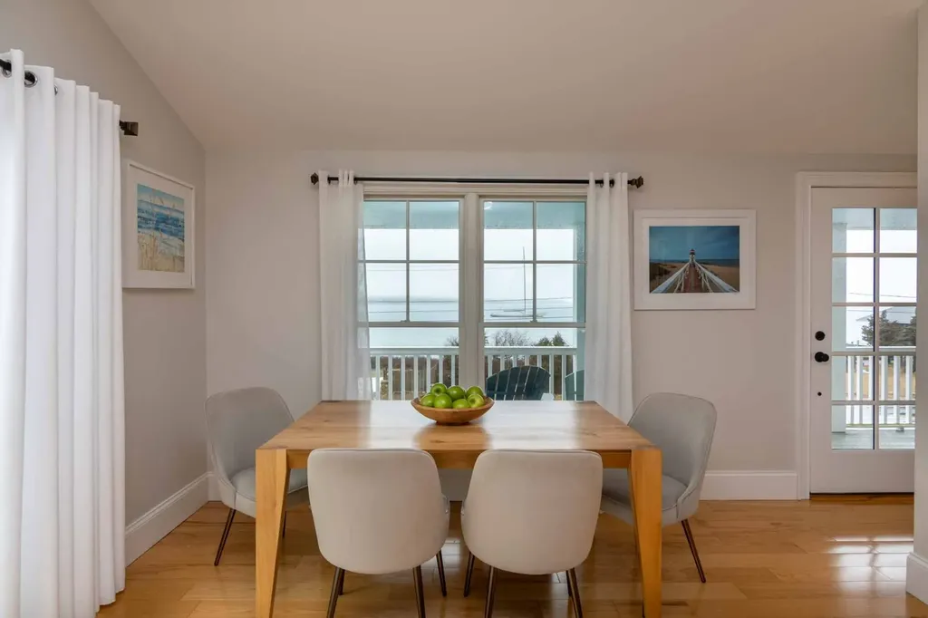 28 Beach Road Oak Bluffs MA 02557