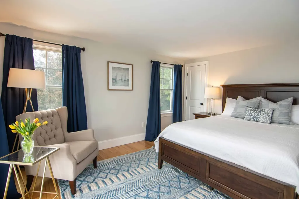 28 Beach Road Oak Bluffs MA 02557