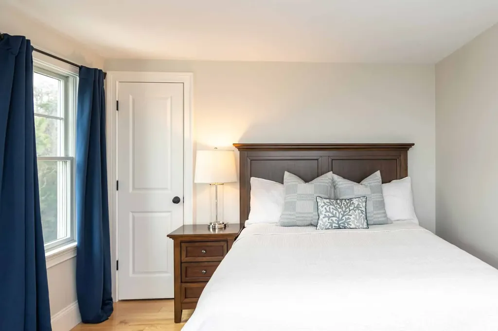 28 Beach Road Oak Bluffs MA 02557