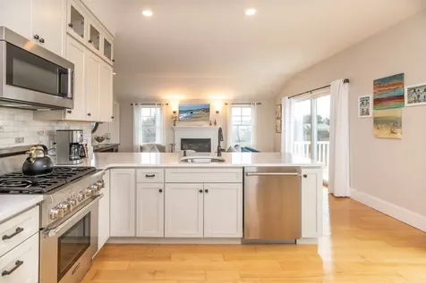 28 Beach Road Oak Bluffs MA 02557