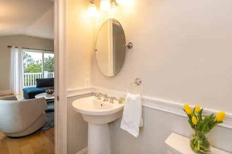 28 Beach Road Oak Bluffs MA 02557